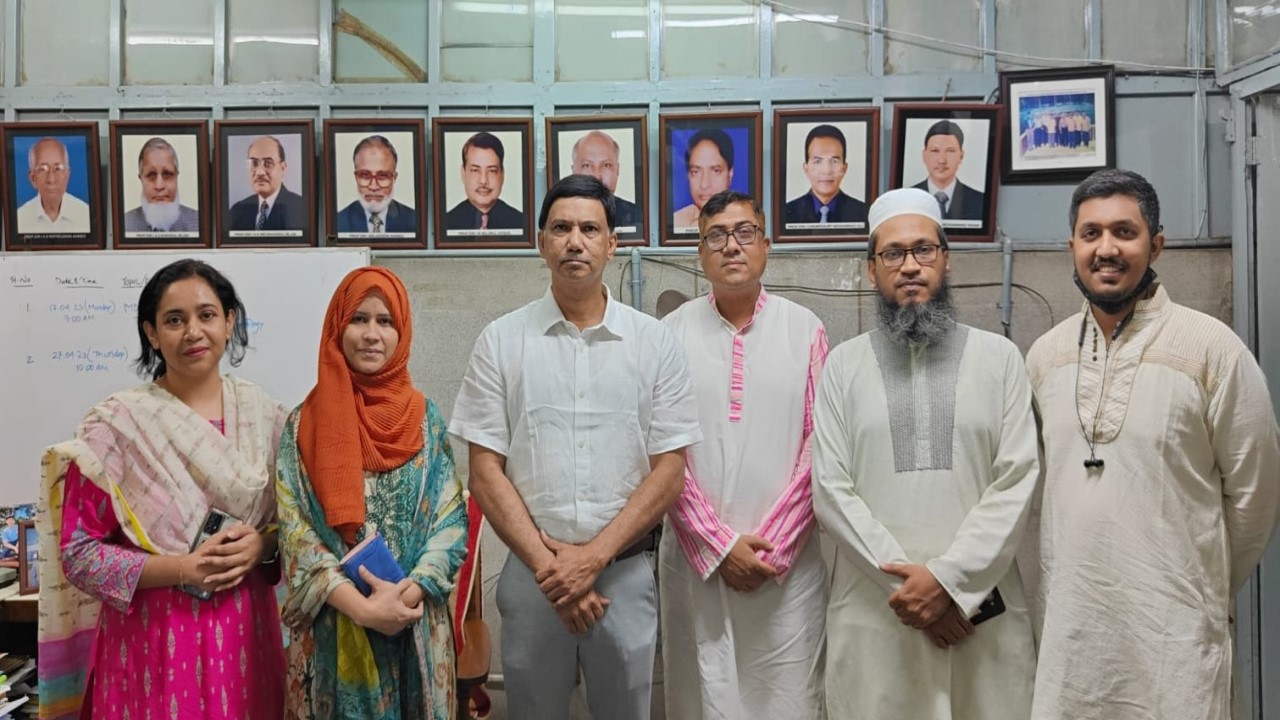 গোপালগঞ্জে কর্মহীন পরিবার পাচ্ছে খাদ্য সহায়তা